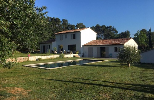 Cabries Casa | Beautiful Provencal house swimming pool 4000 m2 of land in the countryside