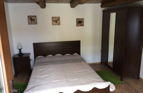 Girbova Chalet De Esquí | Hermosas, tranquilas y cómodas casas de campo antiguas, piezas de vida auténtica.