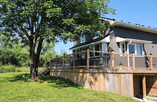 Meaford Casa | Beautiful Quiet Country Home. Close to Beaches and DT Meaford!