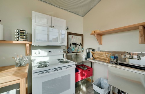 Livingston Cabaña | ¡NUEVO! Poplar Grove Ranch Cottage a lo largo de Barney Creek