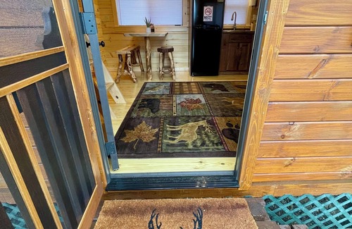 Jones Creek Cabina | Beautiful Rancher Loft Cabin