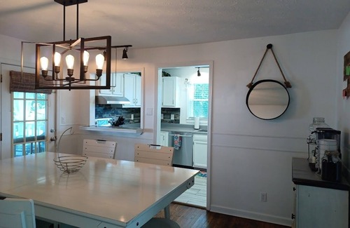 McMinnville Casa | Beautiful Remodel on the River!