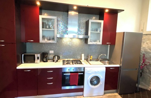 Sulmona Apartamento | Beautiful Remodeled Apartment in Historic City Center Minutes From Everything