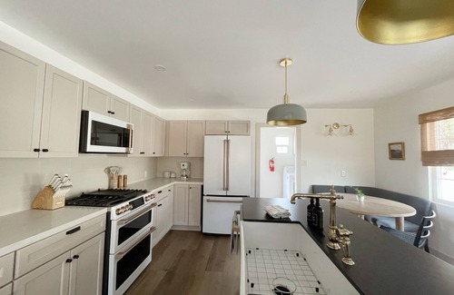 Kernville Casa | BEAUTIFUL, REMODELED HOME WITH EASY ACCESS TO LAKE AND RIVER - PET FRIENDLY