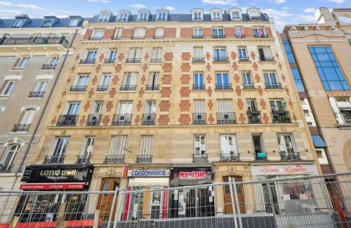 Levallois-Perret Apartamento | Beautiful renovated studio metro