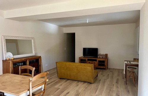 Cabannes Apartamento | Beautiful renovated apartment in the countryside
