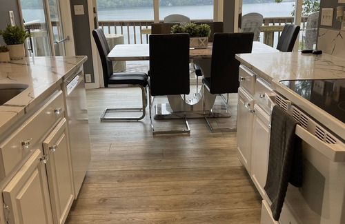 New Fairfield Casa | Beautiful Renovated Direct Waterfront Candlewood Lake Home~Views~Weekly Discount