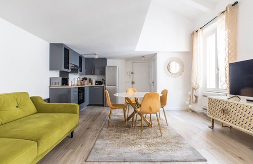 Cannes City Centre Apartamento | Beautiful Renovated Duplex Min. from Beach/Palais