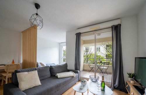 Antigone Apartamento | Beautiful renovated apartment with a balcony