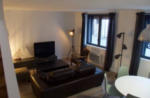 Treffiagat Casa | Muy bonita casa renovada en 2019 pies en el agua