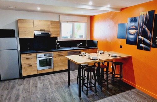 Agen Casa | Beautiful renovated house, 2 bedrooms, air conditioning, free private parking, Wi-Fi