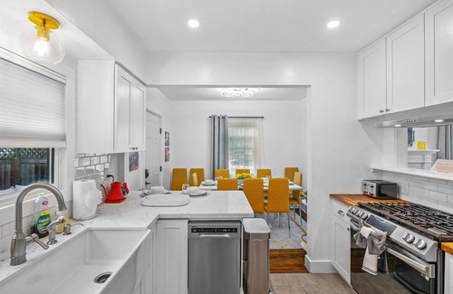 Napa Casa | Beautiful Renovated House in the Heart of Napa 6 beds 4 bedrooms 2 bathrooms