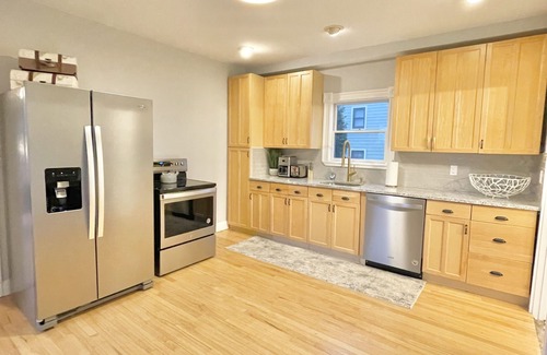 Marlborough Casa | Beautiful Renovated CASTLE 5Bedrooms 2bath near BOSTON
