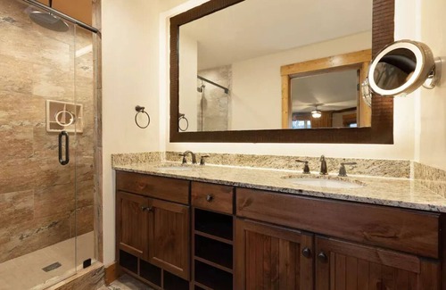 Gatlinburg Complejo | beautiful resort w/jacuzzi, near a lot of attactions in Gatlinburg/Pigeon Forg/
