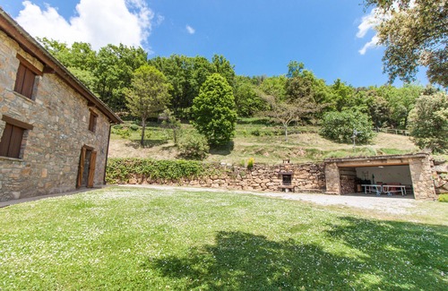 Riudaura Cabaña | Bonita masía restaurada con vistas espectaculares