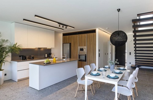 Ixia Villa | Villa de 3 dormitorios en Rodas con piscina privada | Eleutheriou Benizelou