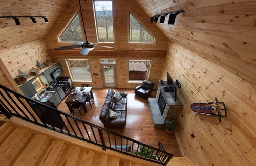 Luray Cabina | Romántica cabaña frente al río! Hermosas vistas a la montaña