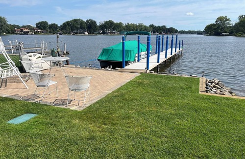McHenry Casa | Beautiful Riverhaus Setting