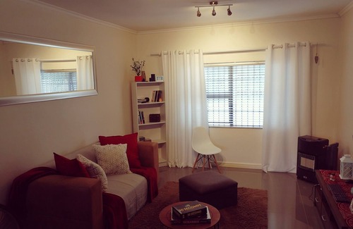 Cape Town Casa | Hermosa Rondebosch East Home - Gay Friendly