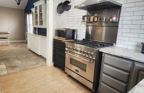 Amarillo Casa | Beautiful Roomy vacation getaway for 8 guest to this fabulous playhouse