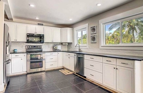 The Dunes Casa | Beautiful Sanibel Island home with private pool in the Dunes golf community