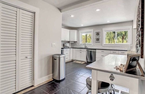 The Dunes Casa | Beautiful Sanibel Island home with private pool in the Dunes golf community