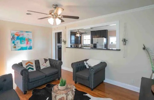 Antioch Casa | Beautiful scenic view home in Nashville Tennessee