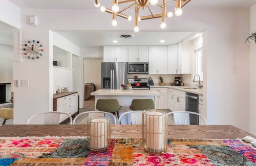 Peaceful Valley Casa | Beautiful Scottsdale Home w/Heated Pool+Hot Tub!