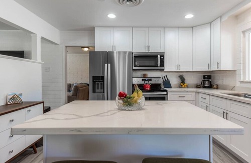 Peaceful Valley Casa | Beautiful Scottsdale Home w/Heated Pool+Hot Tub!