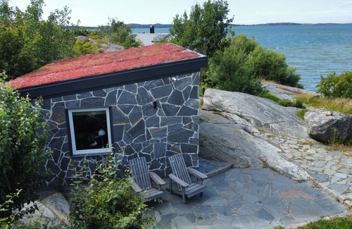 Torslanda Casa | Beautiful small house with a sea view, best for rest and a cozy stay.