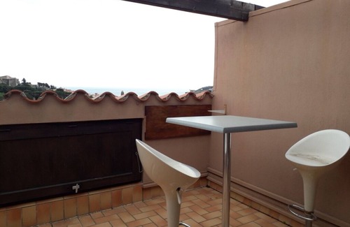 Collioure Apartamento | Beautiful sea view duplex with terrace, garage