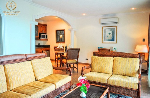 Manoc-Manoc Complejo | Beautiful seaside all-villa resort located in the world's most beautiful island.
