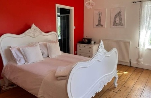 Brackley Otro | Beautiful Self Catering farmhouse surrounded by charming English countryside.