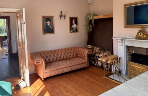 Brackley Otro | Beautiful Self Catering farmhouse surrounded by charming English countryside.