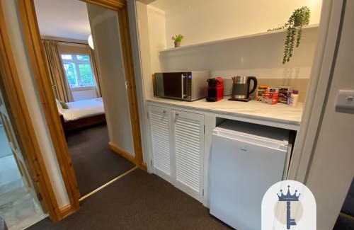 Hillingdon Casa | Beautiful Self-contained Cottage