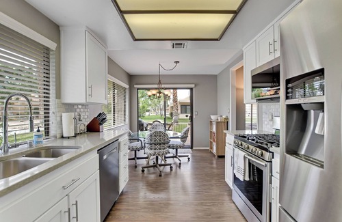 Cathedral City Casa | Beautiful Semi-Detached Townhouse in Cathedral City