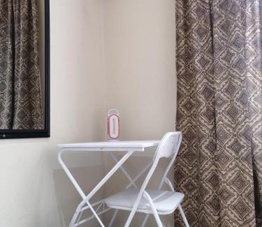 Klerksdorp Apartamento | Beautiful & Serene Airbnb house