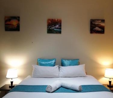 Klerksdorp Apartamento | Beautiful & Serene Airbnb house