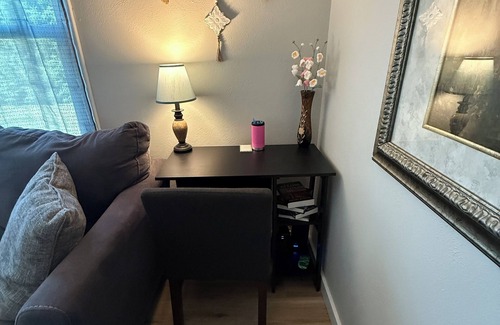Allouez Casa | Beautiful Serenity in Green Bay, WI! 3 bedrooms/1 bath FULLY furnished house.