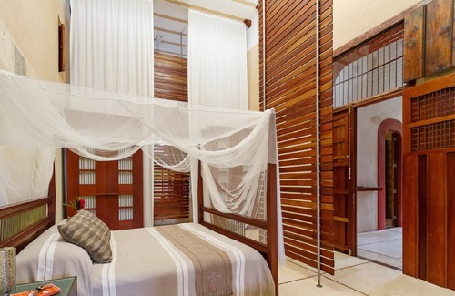 Acanceh Villa | Beautiful Six Bedroom Tucked Away on the Lush Grounds