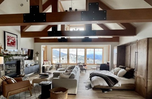Whitefish Apartamento | Penthouse Morning Eagle Studio- Piso superior - Entrada / salida de esquí