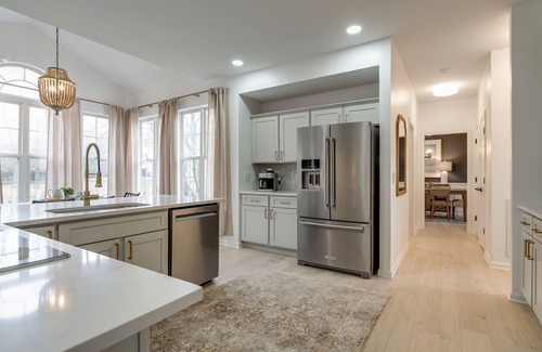 Franklin Casa | Beautiful, Sleek, and Modern 4 bdr Home Away from Home!