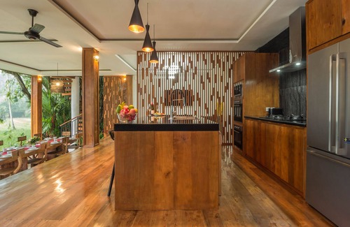 Sambahan Villa | Beautiful, spacious private villa w/ private infinity pool, full kitchen, & bar!