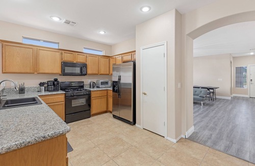 North Las Vegas Casa | Beautiful Spacious Single Story Vegas Home