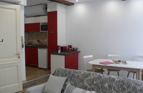 Le Suquet Apartamento | Beautiful, Spacious, 1 Bedroom Apt in Cannes