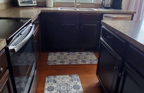 Ephrata Casa | Beautiful Spacious 2 Story House with Fireplace