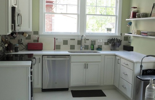 Detroit Casa | Beautiful Spacious 3 bdrm near Midtown