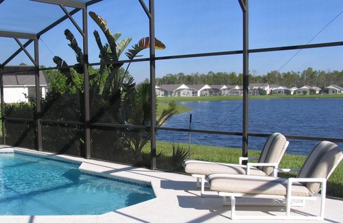 Eagle Pointe South Villa | Hermosa espaciosa villa de 3 dormitorios con piscina privada y maravillosa vista al lago
