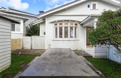 Mount Eden Casa | Beautiful Spacious 3BR