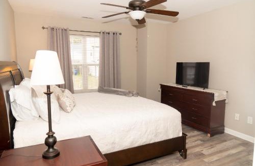 Southeast Raleigh Casa | Beautiful spacious 4 bedroom house , sleeps 8+